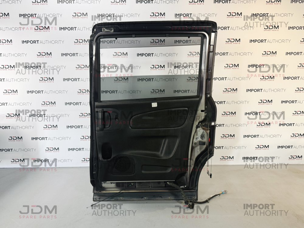 RH REAR SLIDING DOOR SHELL (DRIVER REAR) - USED